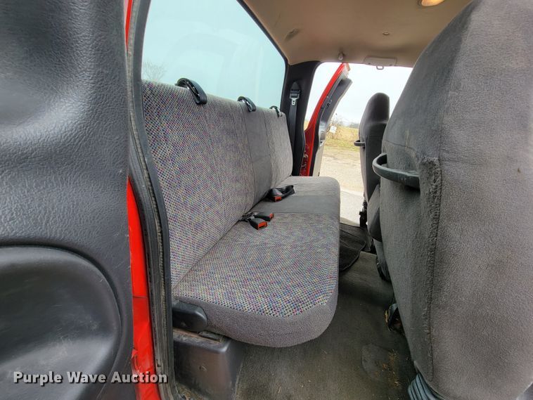 image for item FL9097 2001 Dodge Ram 1500  Quad Cab pickup truck