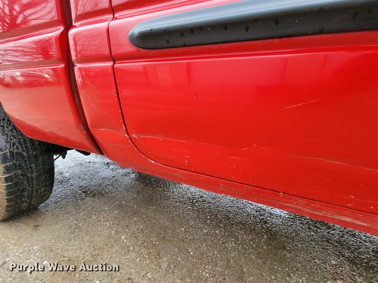 image for item FL9097 2001 Dodge Ram 1500  Quad Cab pickup truck