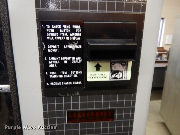 image for item GH9098 FSI 3039  vending machine