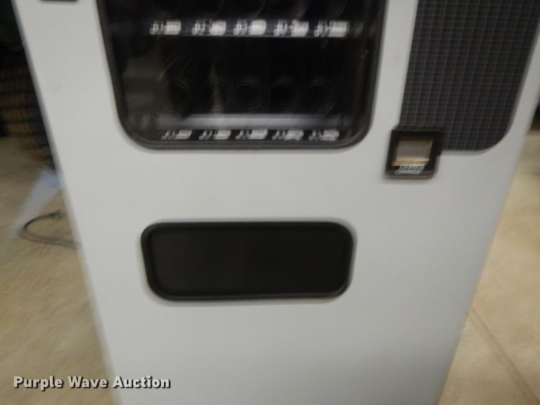 image for item GH9098 FSI 3039  vending machine