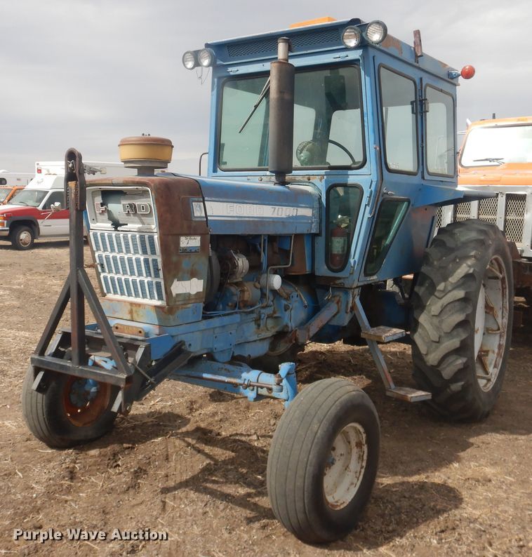 image for item HL9693 1975 Ford 7000  tractor