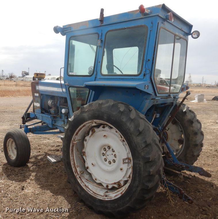 image for item HL9693 1975 Ford 7000  tractor