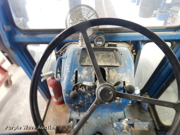 image for item HL9693 1975 Ford 7000  tractor