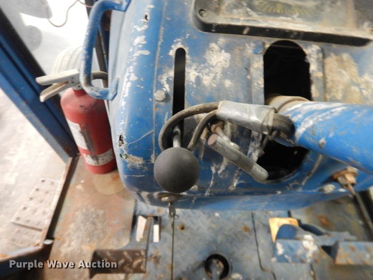 image for item HL9693 1975 Ford 7000  tractor