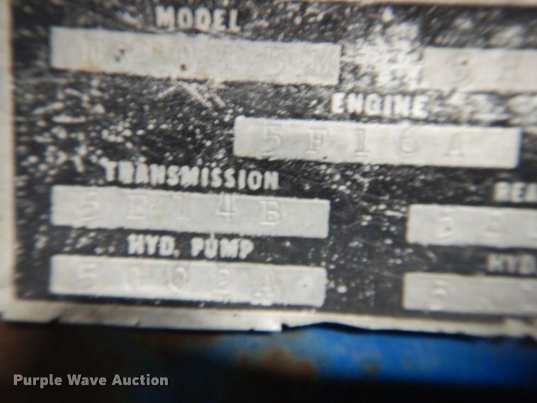 image for item HL9693 1975 Ford 7000  tractor