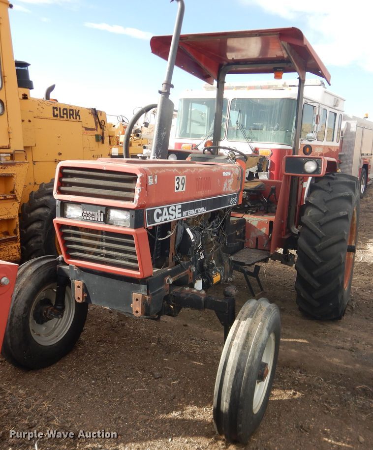 image for item HL9703 1990 Case IH 685  tractor