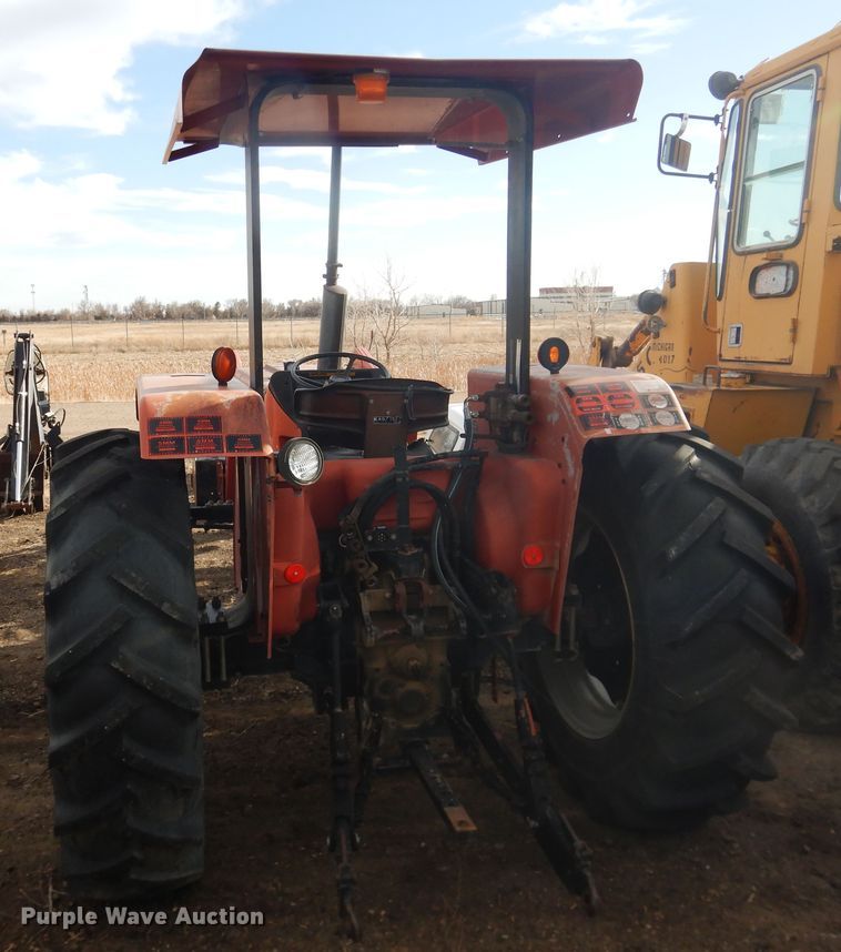 image for item HL9703 1990 Case IH 685  tractor