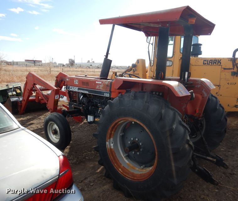 image for item HL9703 1990 Case IH 685  tractor