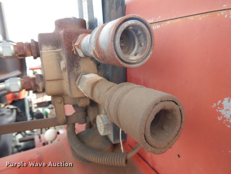 image for item HL9703 1990 Case IH 685  tractor