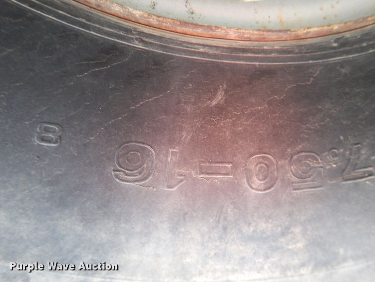 image for item HL9703 1990 Case IH 685  tractor