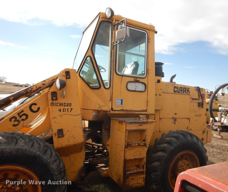 image for item HL9704 Clark 35GMC  wheel loader
