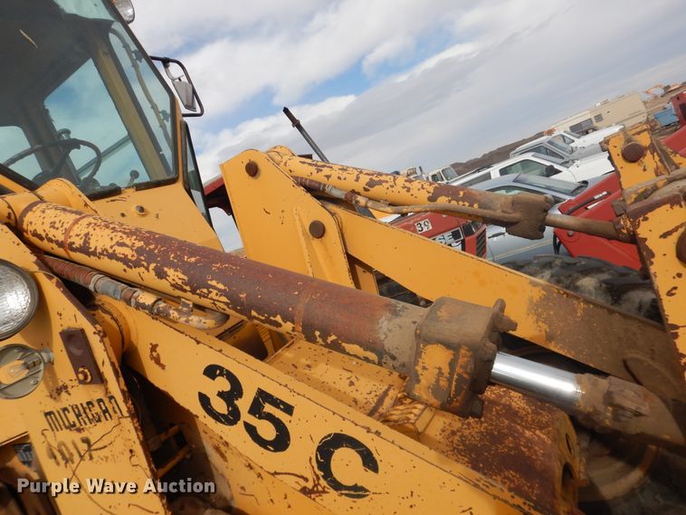 image for item HL9704 Clark 35GMC  wheel loader