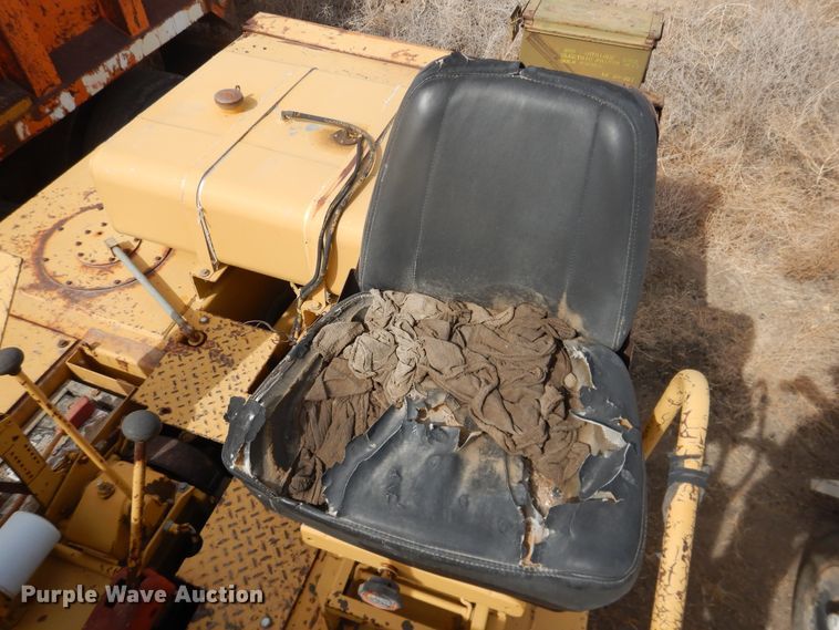 image for item HL9705 1990 Caterpillar PS-130  pneumatic roller