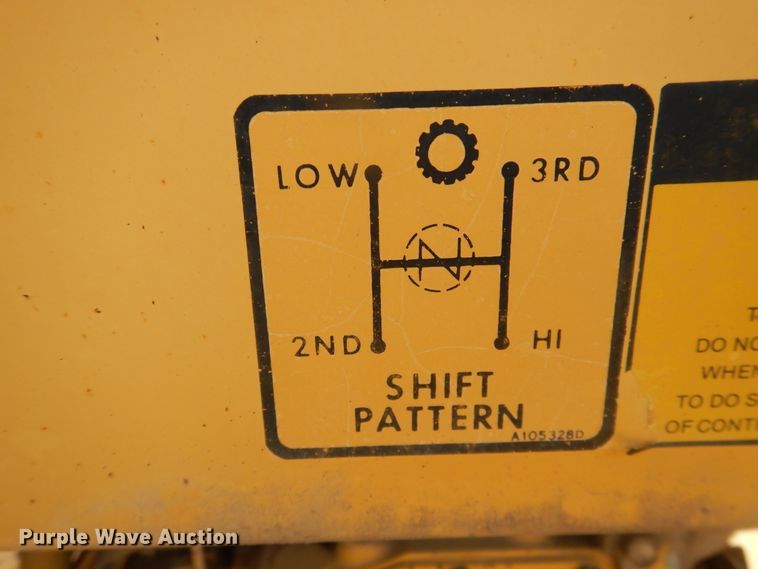 image for item HL9705 1990 Caterpillar PS-130  pneumatic roller