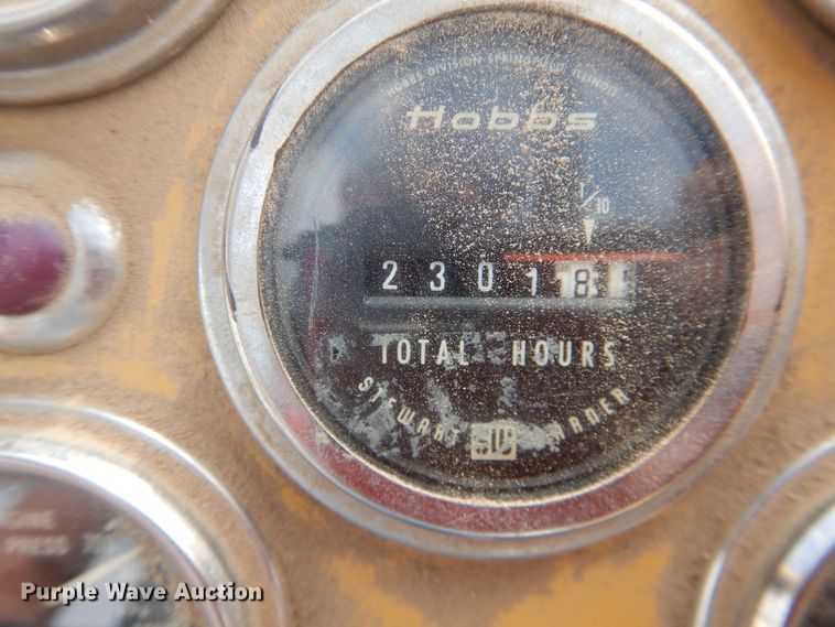 image for item HL9705 1990 Caterpillar PS-130  pneumatic roller