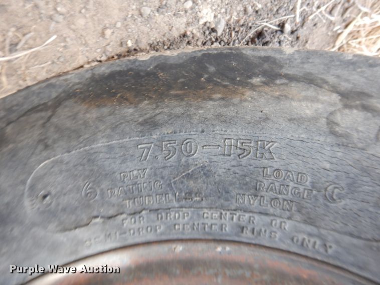 image for item HL9705 1990 Caterpillar PS-130  pneumatic roller