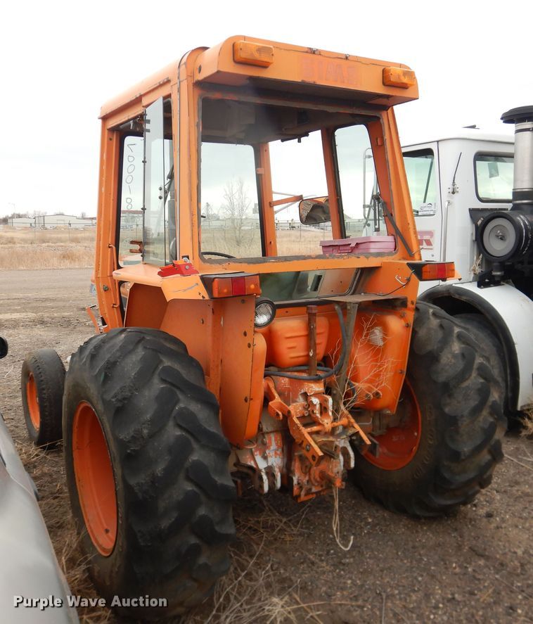 image for item HL9709 1987 Case IH 885  tractor