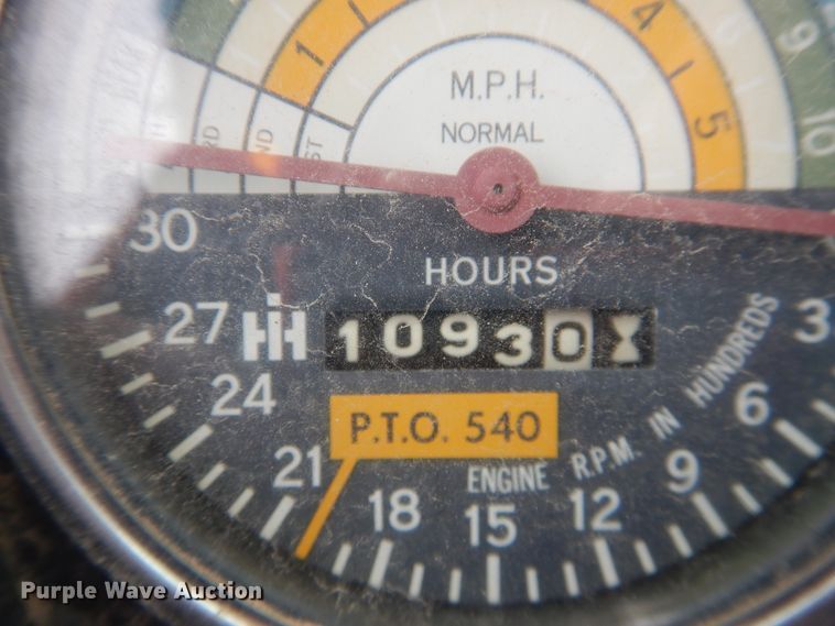 image for item HL9709 1987 Case IH 885  tractor