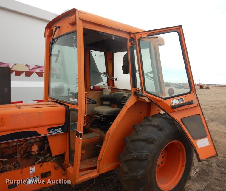 image for item HL9710 1987 Case IH 685  tractor