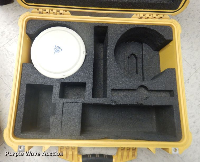 image for item HL9725 Trimble R6 Model 3 GPS receiver