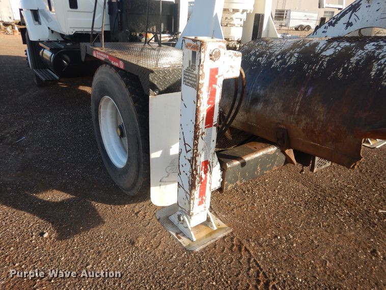 image for item HL9730 2003 International 7400  grapple loader truck