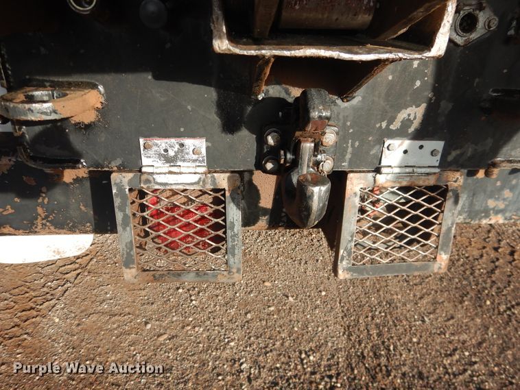 image for item HL9730 2003 International 7400  grapple loader truck