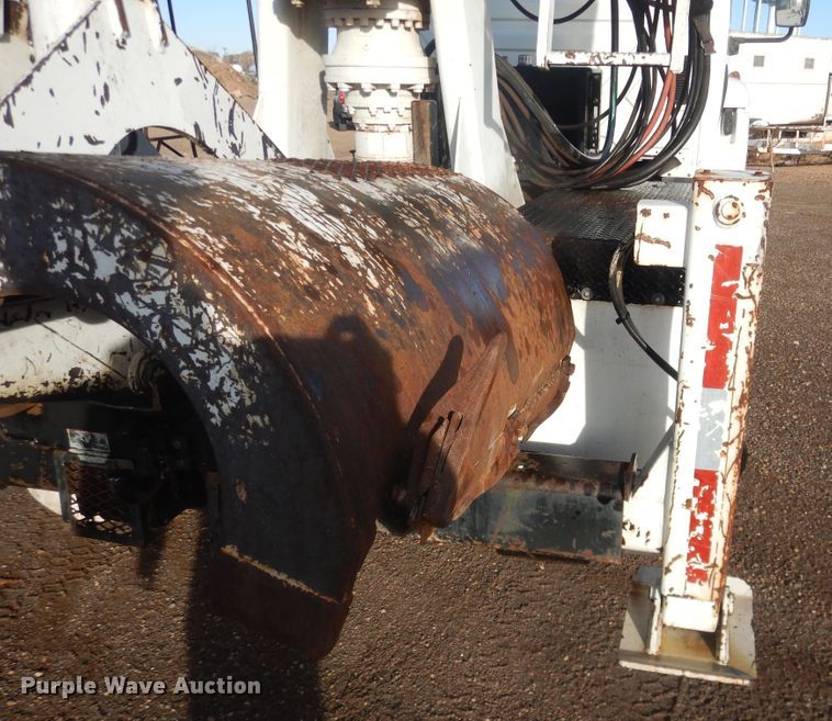 image for item HL9730 2003 International 7400  grapple loader truck