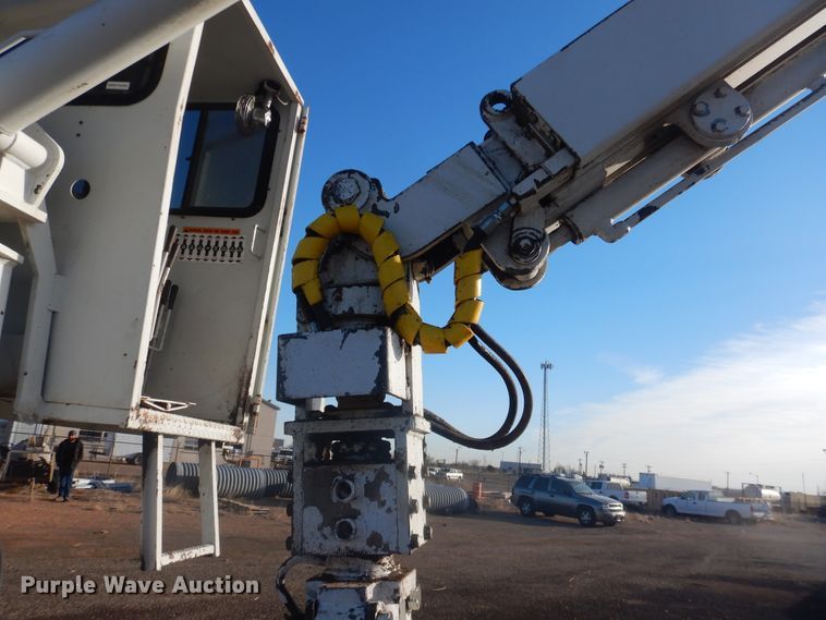 image for item HL9730 2003 International 7400  grapple loader truck