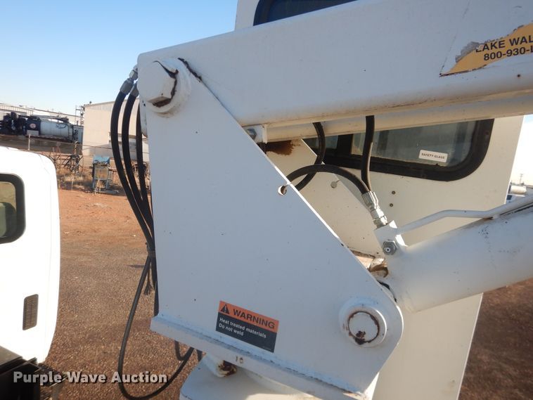 image for item HL9730 2003 International 7400  grapple loader truck