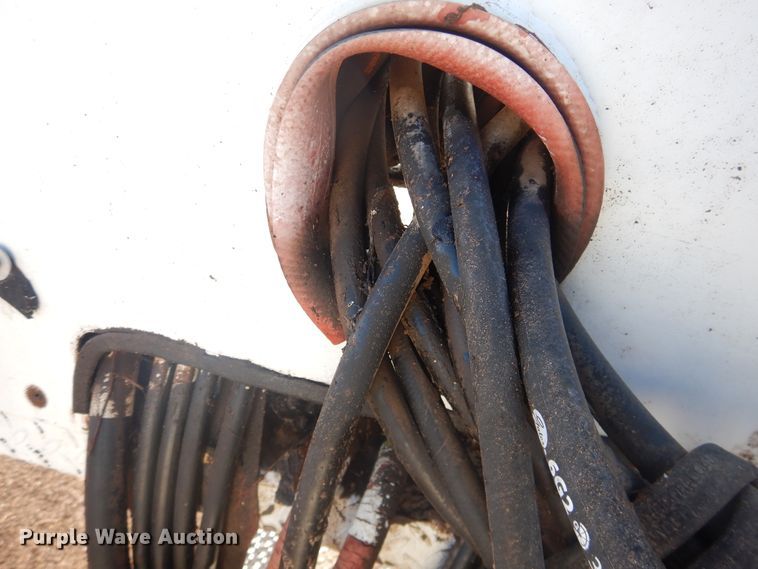 image for item HL9730 2003 International 7400  grapple loader truck