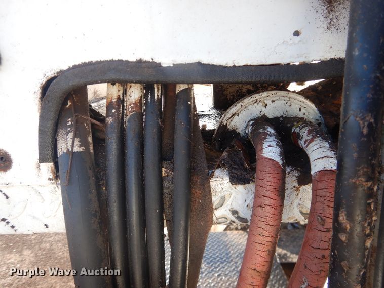 image for item HL9730 2003 International 7400  grapple loader truck