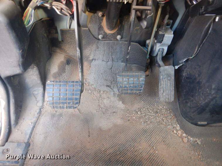 image for item HL9730 2003 International 7400  grapple loader truck