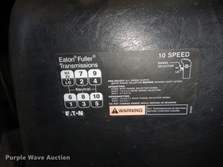 image for item HL9730 2003 International 7400  grapple loader truck