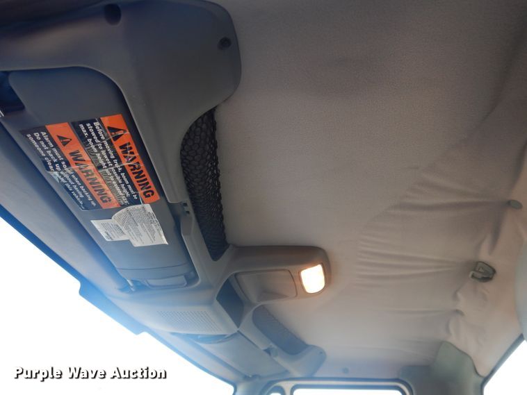 image for item HL9730 2003 International 7400  grapple loader truck