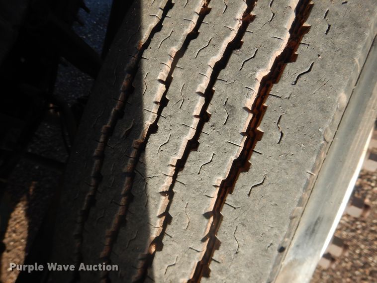 image for item HL9730 2003 International 7400  grapple loader truck