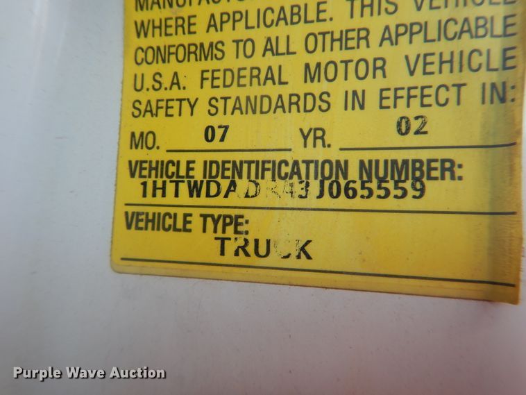 image for item HL9730 2003 International 7400  grapple loader truck