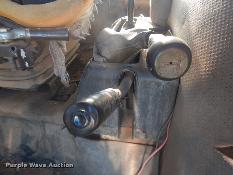 image for item HL9731 1993 Case IH 695  tractor