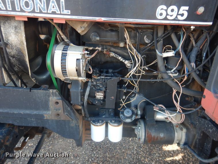 image for item HL9731 1993 Case IH 695  tractor