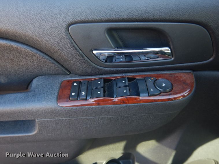 image for item HL9732 2011 Chevrolet Tahoe  SUV