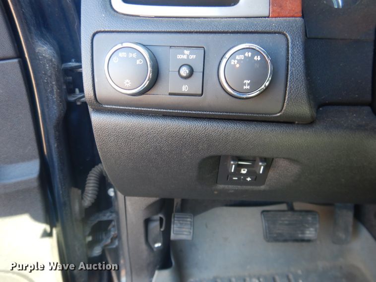 image for item HL9732 2011 Chevrolet Tahoe  SUV