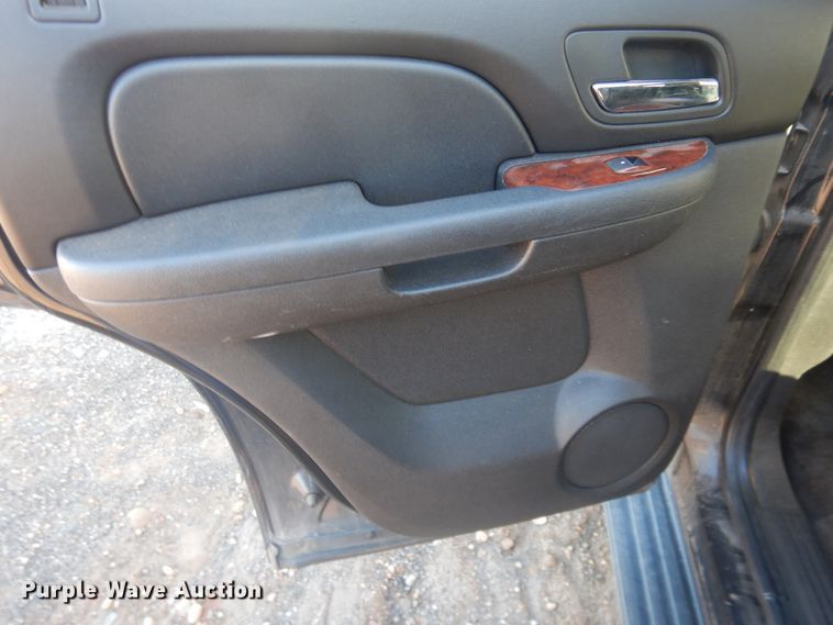 image for item HL9732 2011 Chevrolet Tahoe  SUV