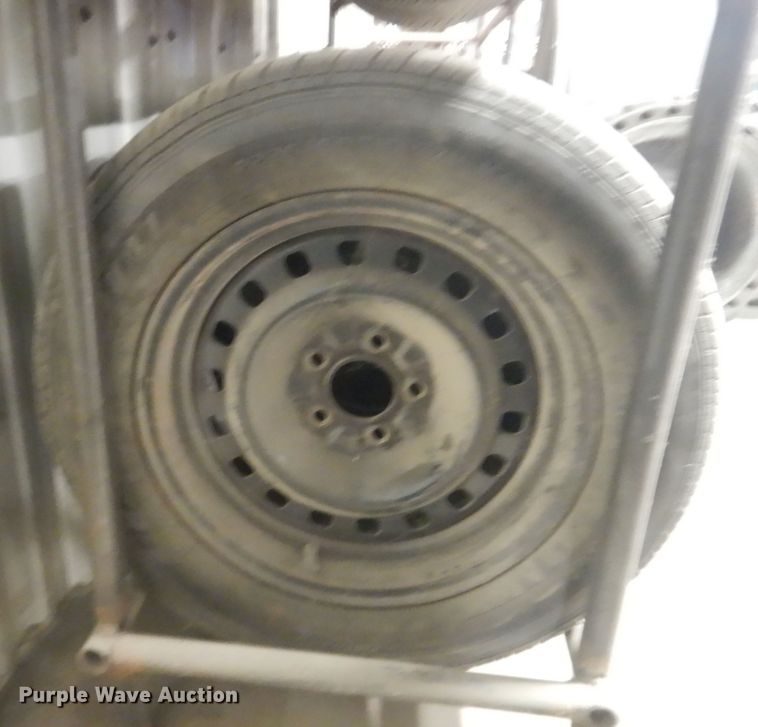 (12) 235/55R17 tires in Garden City, KS Item HL9743 sold Purple Wave