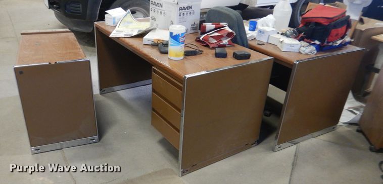 image for item HL9747 (2) desks