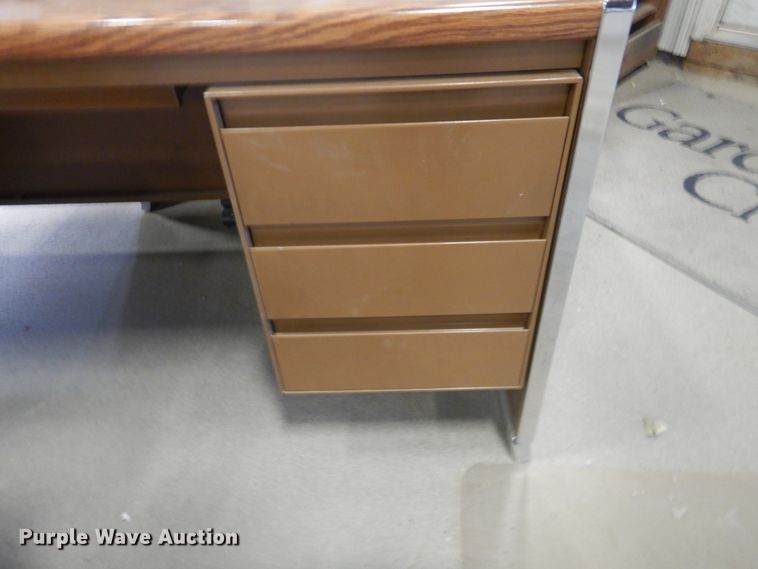 image for item HL9747 (2) desks