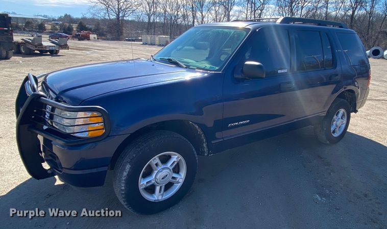 image for item HR9453 2005 Ford Explorer  SUV