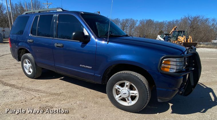 image for item HR9453 2005 Ford Explorer  SUV