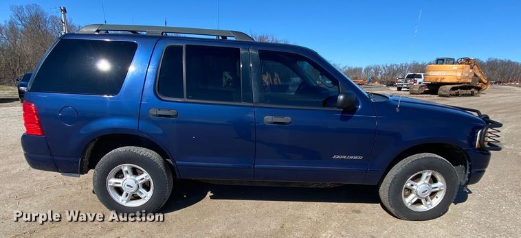 image for item HR9453 2005 Ford Explorer  SUV