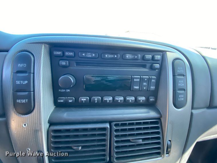 image for item HR9453 2005 Ford Explorer  SUV