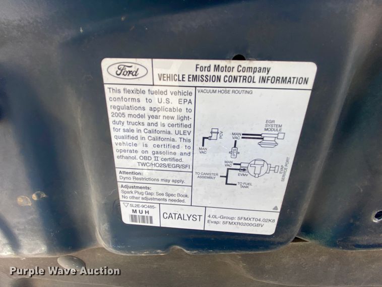 image for item HR9453 2005 Ford Explorer  SUV