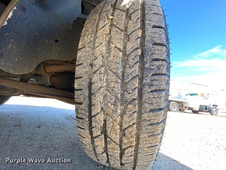 image for item HR9453 2005 Ford Explorer  SUV